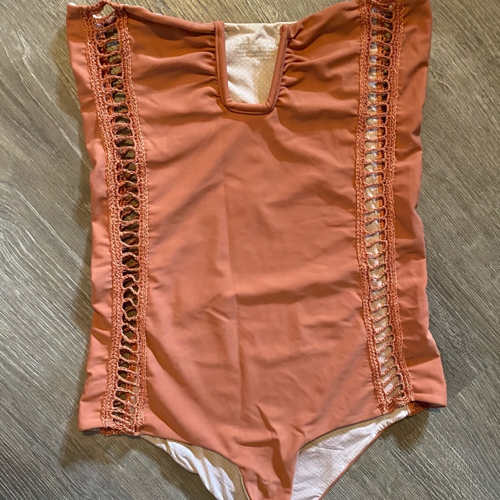 ACACIA Africa one piece